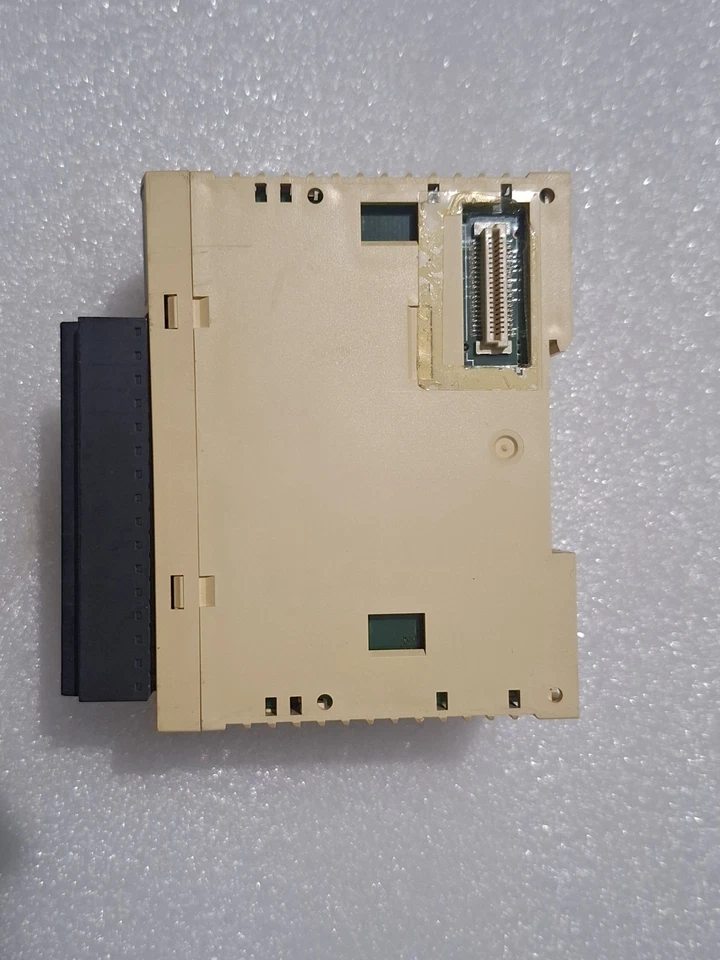 SCHNEIDER TWIDO TWDLMDA20DRT BASE UNIT TWDLMDA20DRT FREE SHIPPING WORLDWIDE